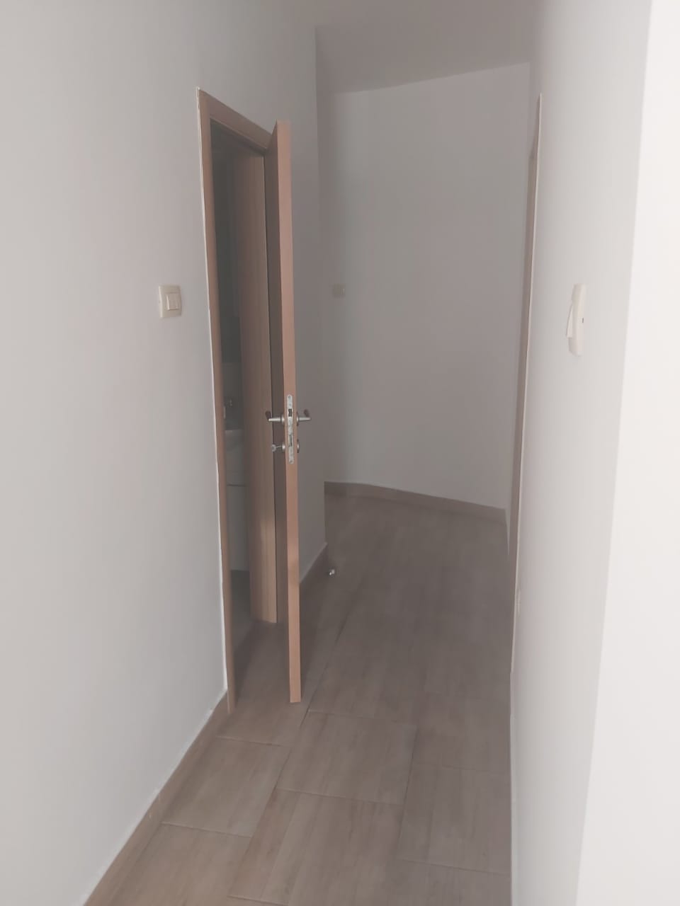 Budva'da 38m2 Ticari Alan - 3