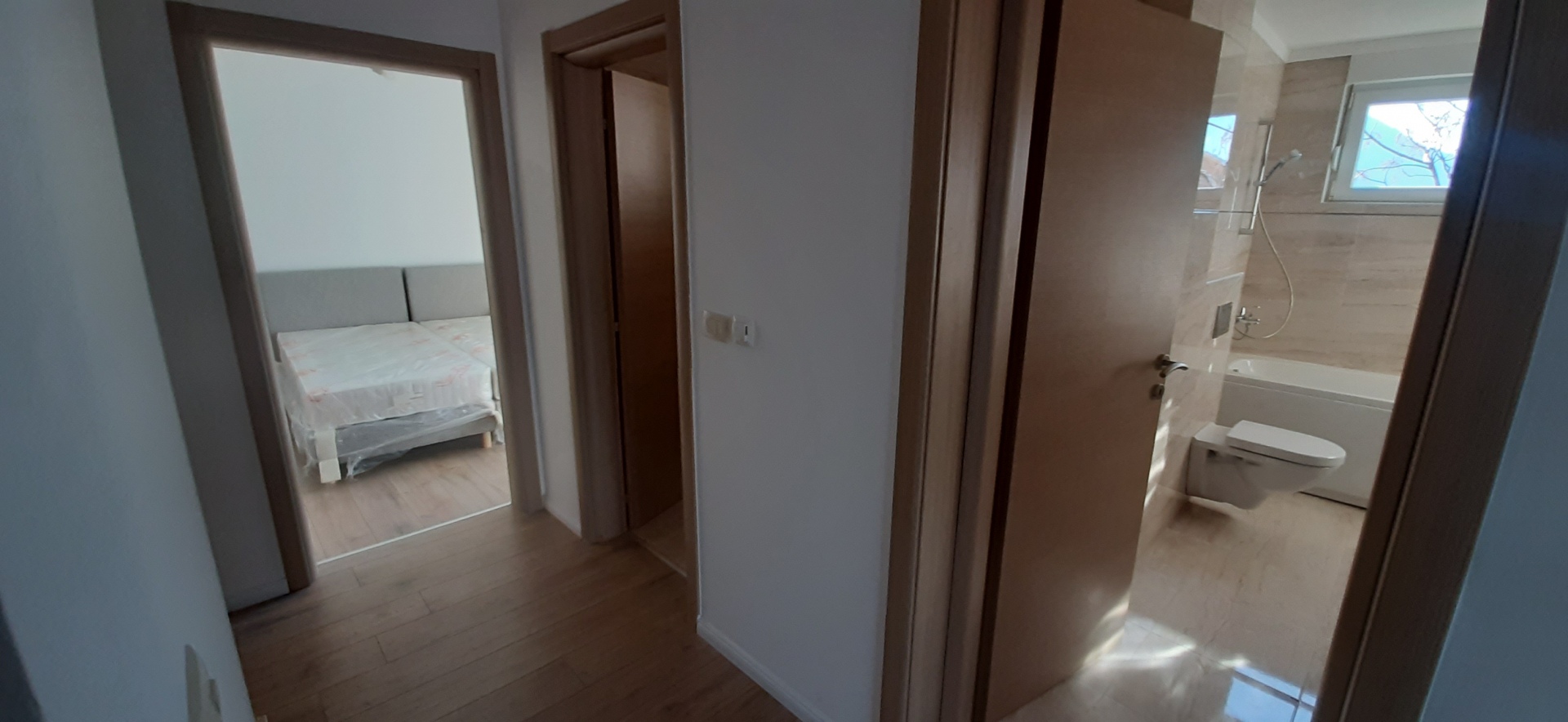 Trosoban Stan Dobrota 171m2 - 26