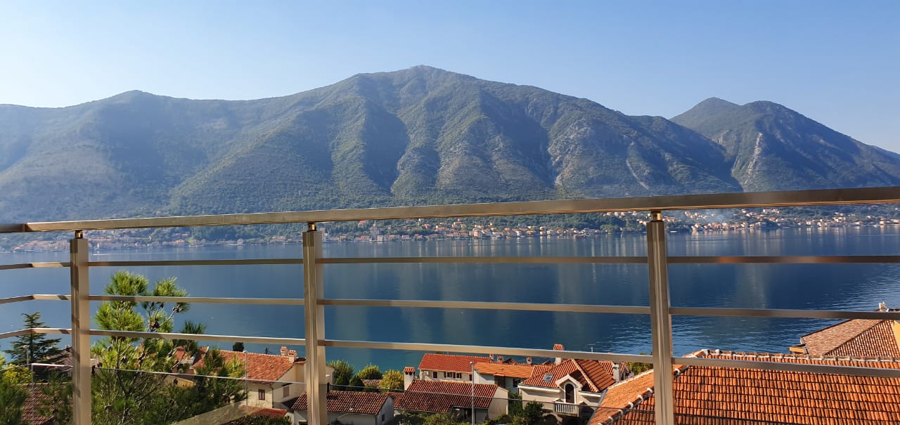 Trosoban Stan Dobrota 171m2 - 31