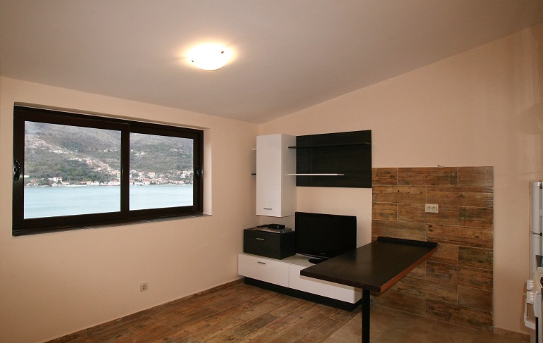 Kuca Tivat 210m2 - 24