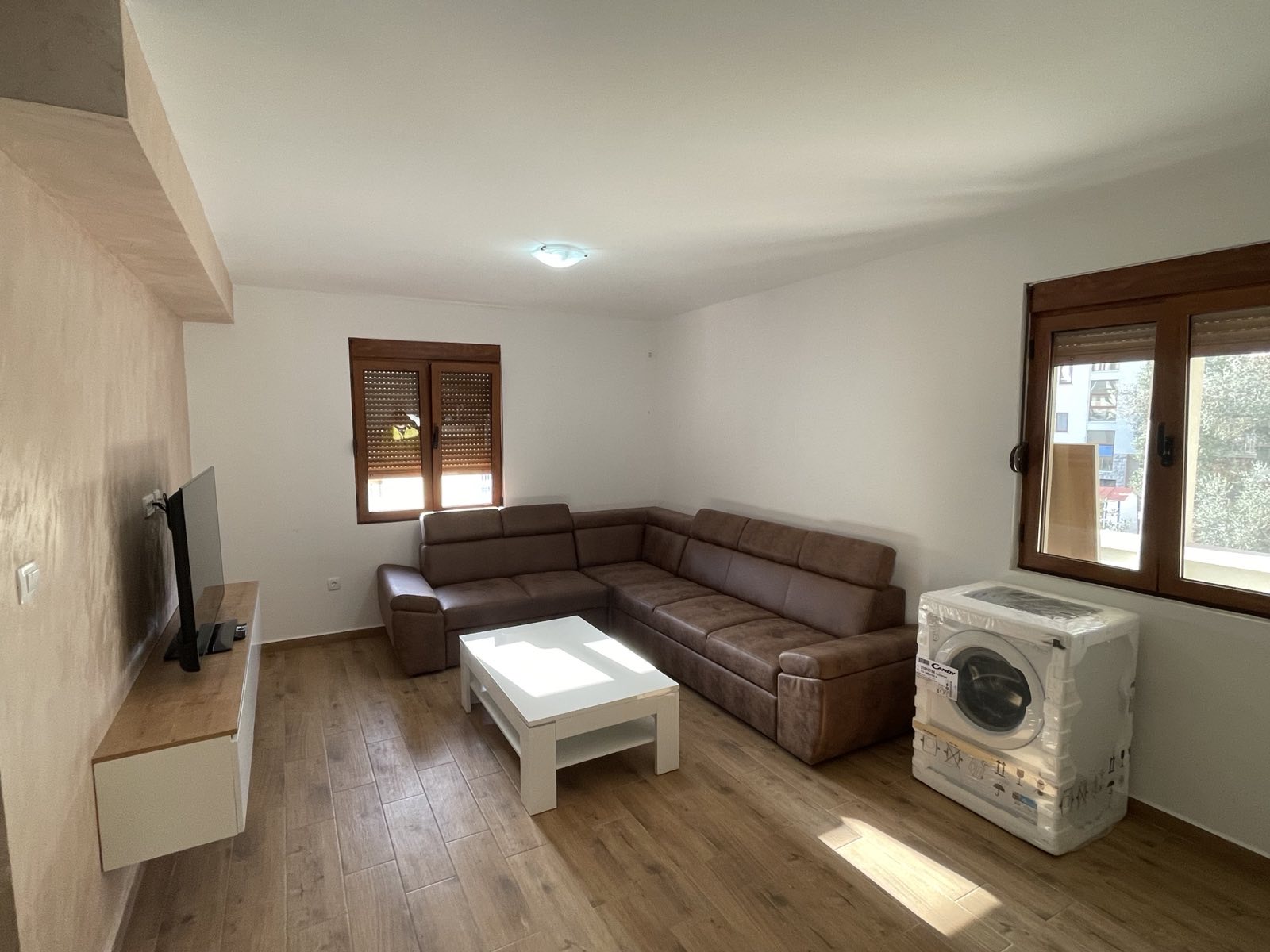 Budva'da bir yıllıgına kiralık 55m2 Daire - 2