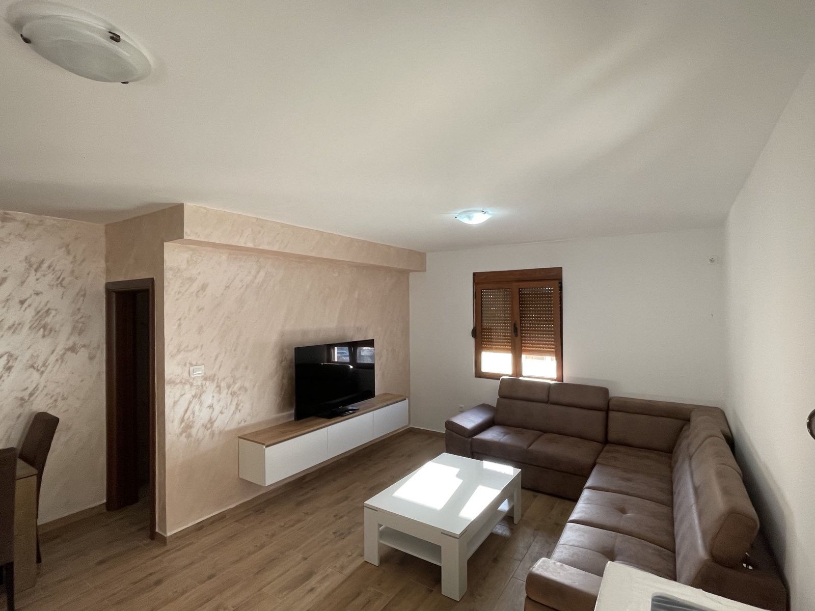 55m2 Apartment for rent for a year in Budva