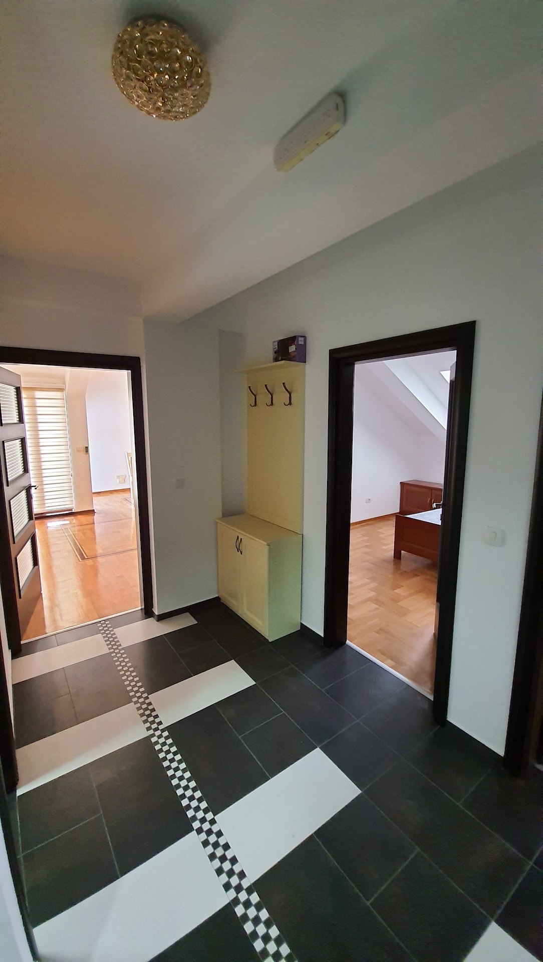 Budva'da 108m2'lik Apartman - 4