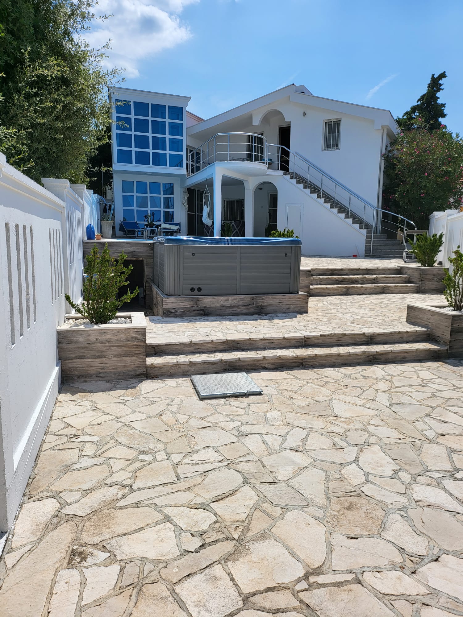 Villa Dobra Voda 300m2 - 2