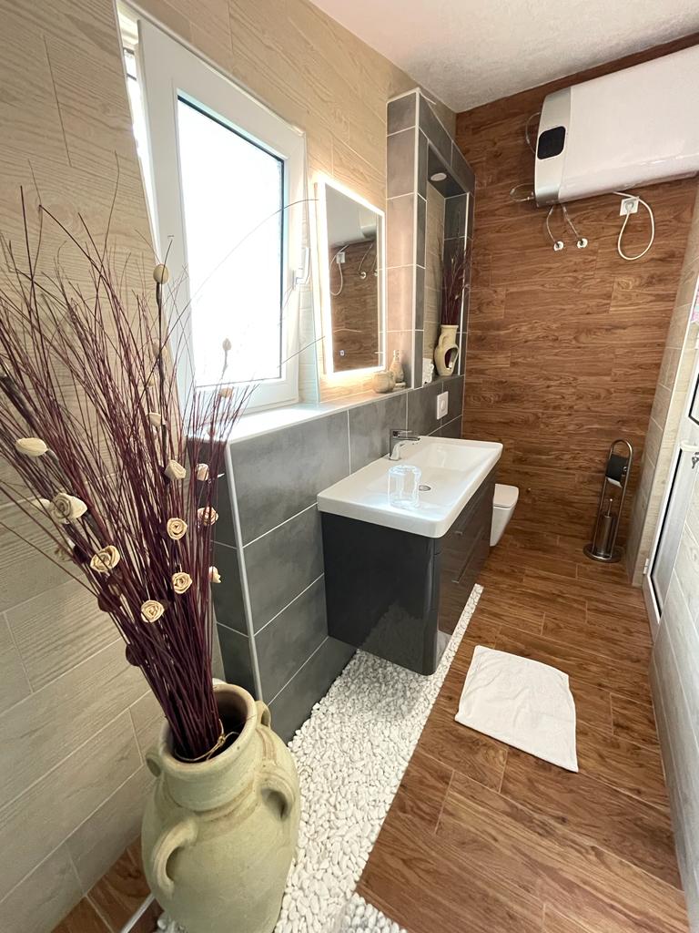 Villa Dobra Voda 300m2 - 7