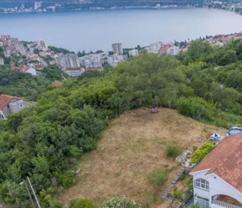 Urbanized Plot Topla 350m2