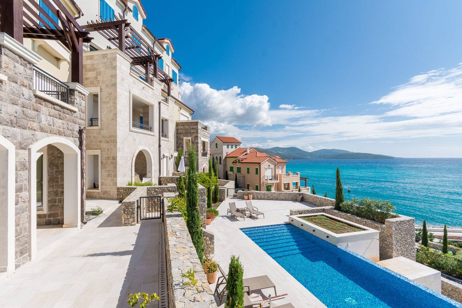 Lustica Bay Marina Village Residencije - 3