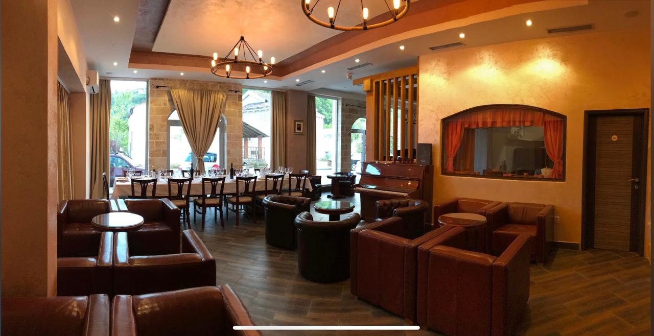 Vinski restoran Cetinje 100m2 - 2