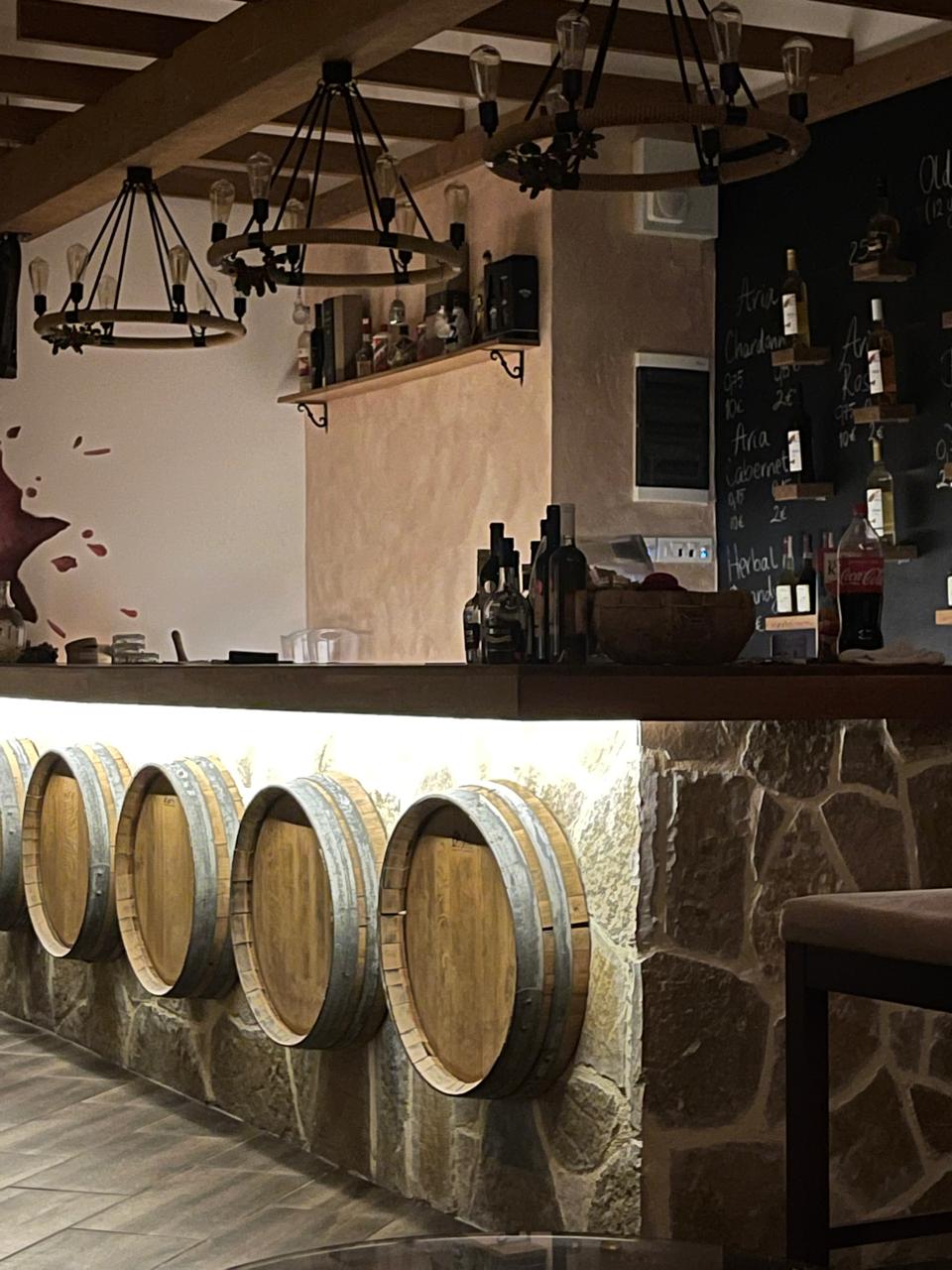 Vinski restoran Cetinje 100m2 - 8