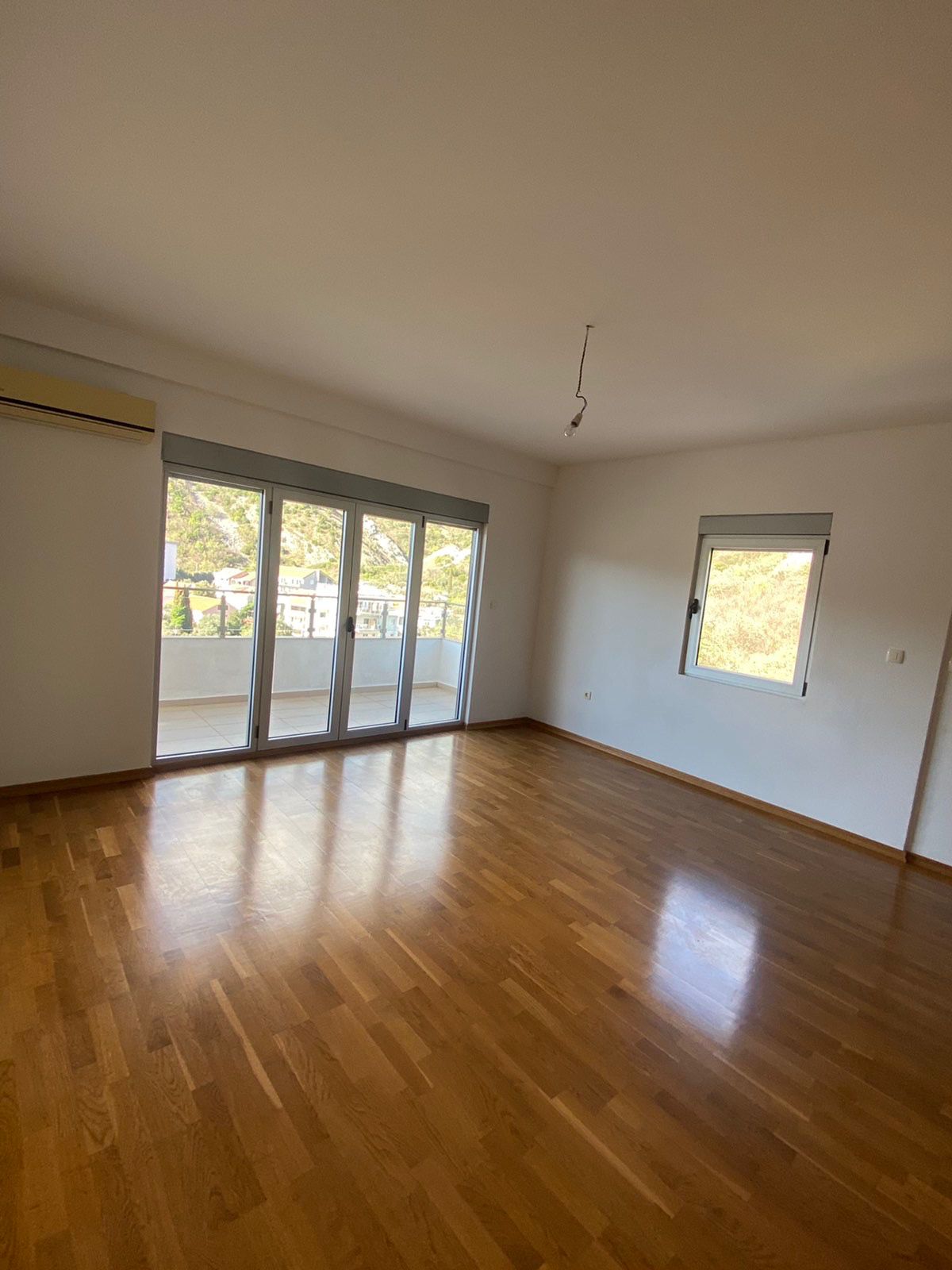 Apartment Rafailovici 83m2