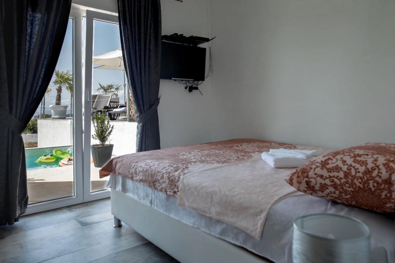 Zagora'da Kısa Donem Kiralık Villa 650m2 - 57