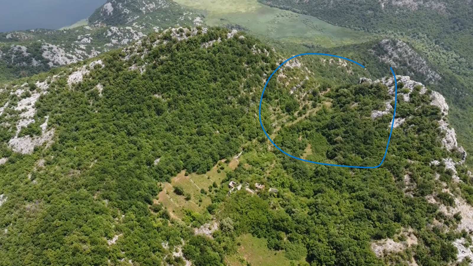 Skadar'da 31828m2'lik Arazi - 2