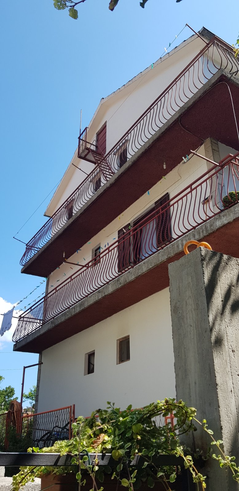 Herceg Novi'de 350m2'lik Ev