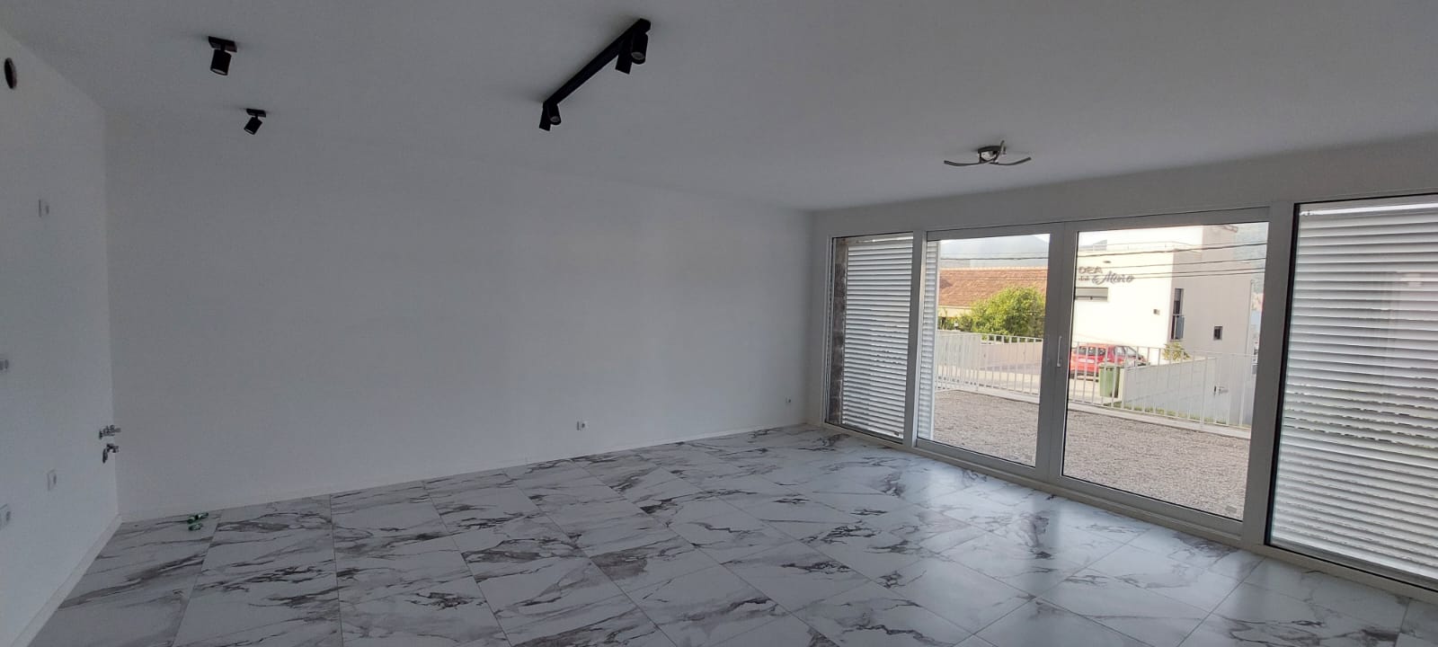 Lustiva'da 100m2'lik Yeni Daireler - 12