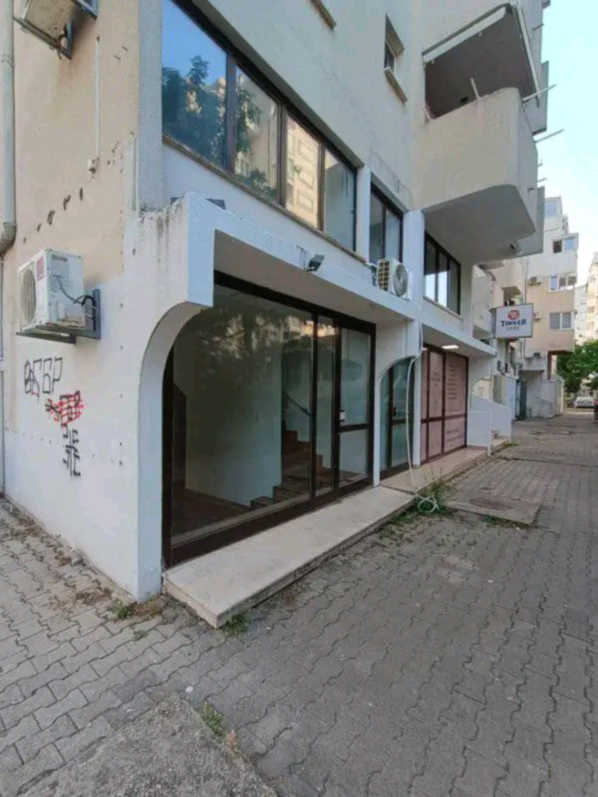 Bar'da 32m2'lik Ticari Alan - 3