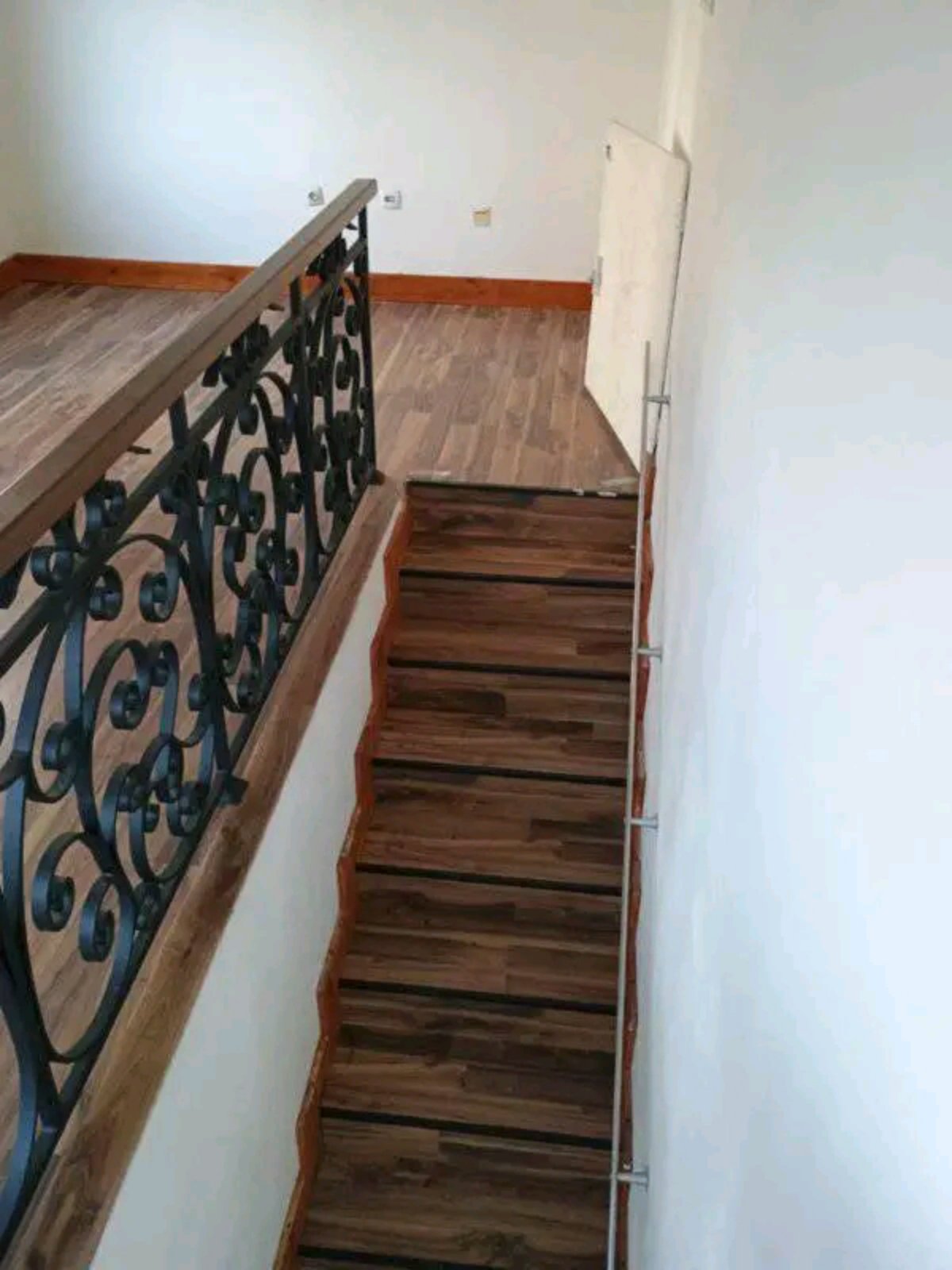 Bar'da 32m2'lik Ticari Alan - 8