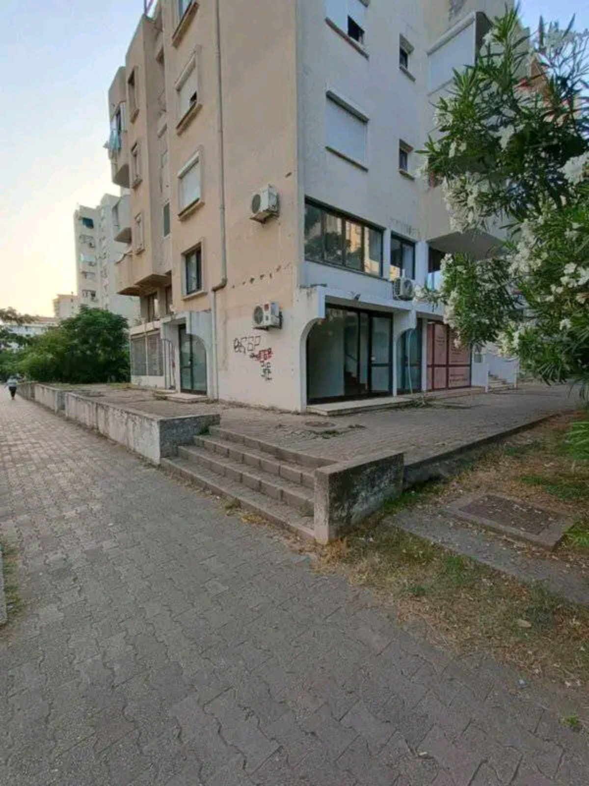 Bar'da 32m2'lik Ticari Alan - 4