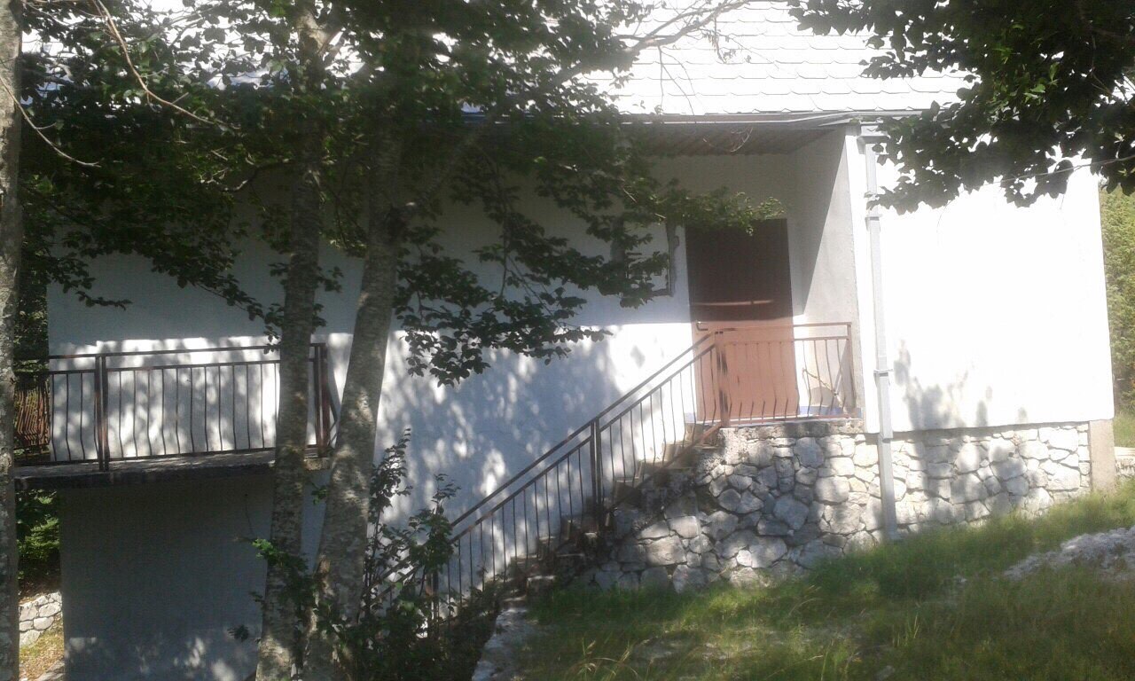 House Cetinje 200m2 - 2