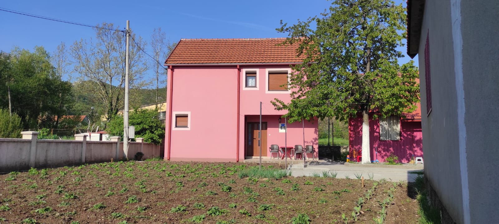 Two Houses Cetinje 123m2 - 2