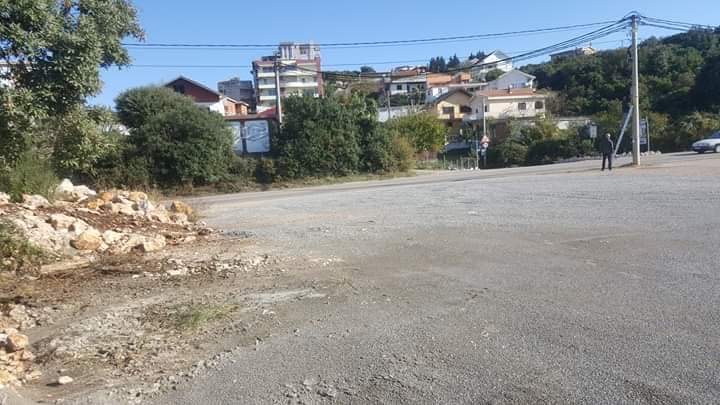 Utjeha'da Kentsellesmis 2050m2'lik Arazi - 4