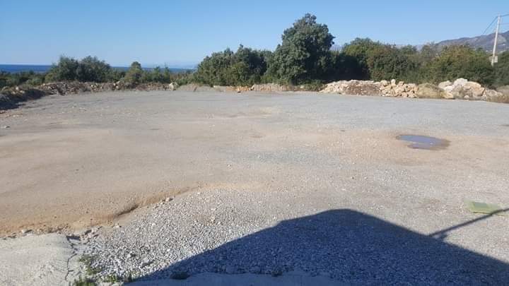 Utjeha'da Kentsellesmis 2050m2'lik Arazi - 9