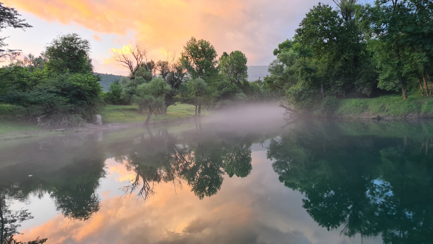 Danilovgrad'da 4430m2'lik Kentsel Arazi - 8