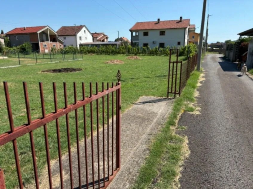 Rogami'de 1150m2'lik Kentsellesmis Arazi - 2