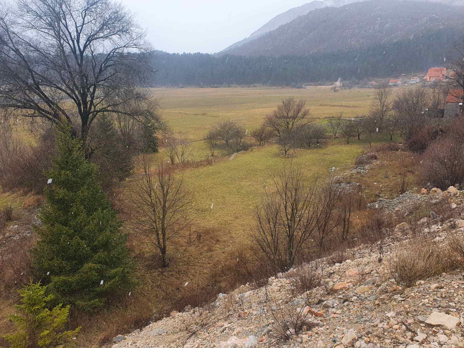 Nijegusi'de 6000m2'lik Arazi - 6