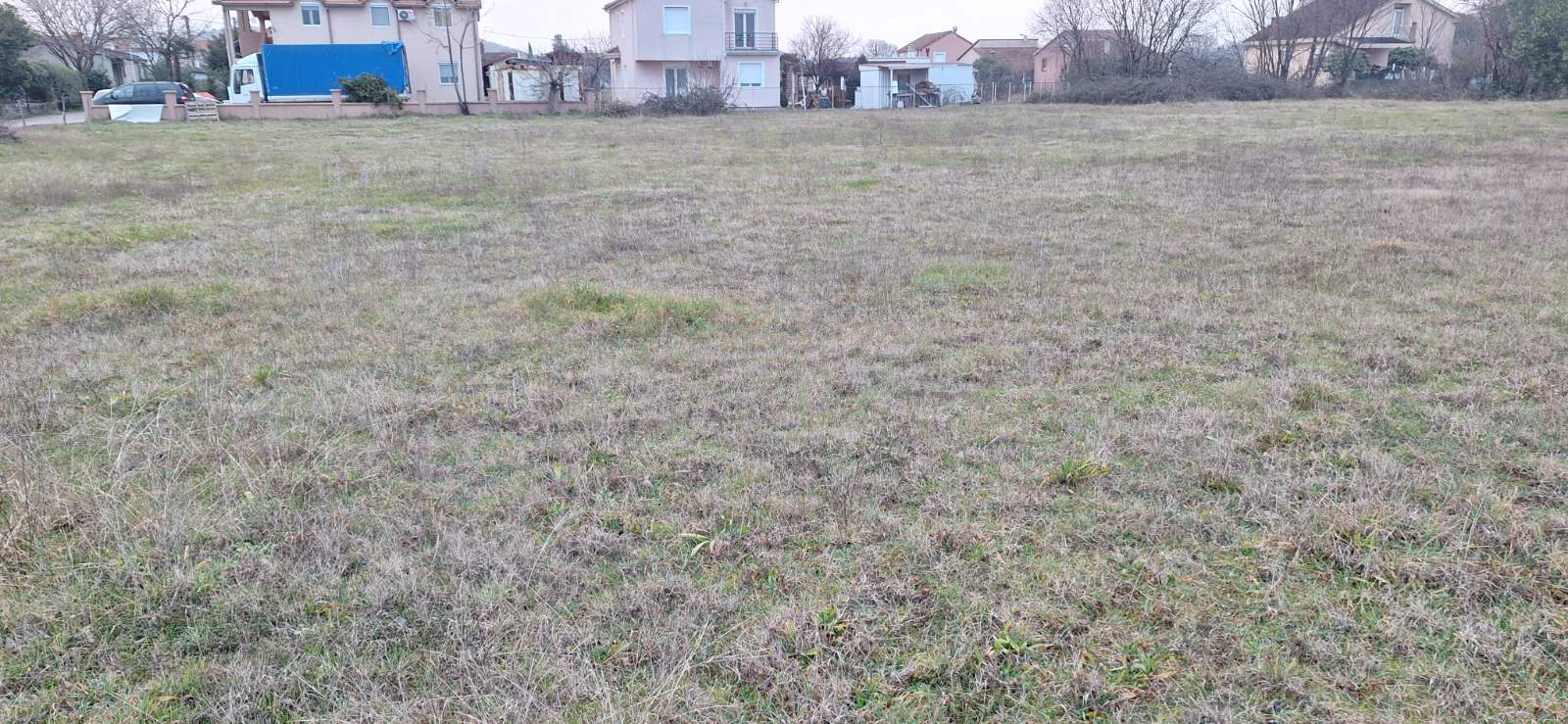 Donja Gorica'da 1328m2'lik Arsa - 2