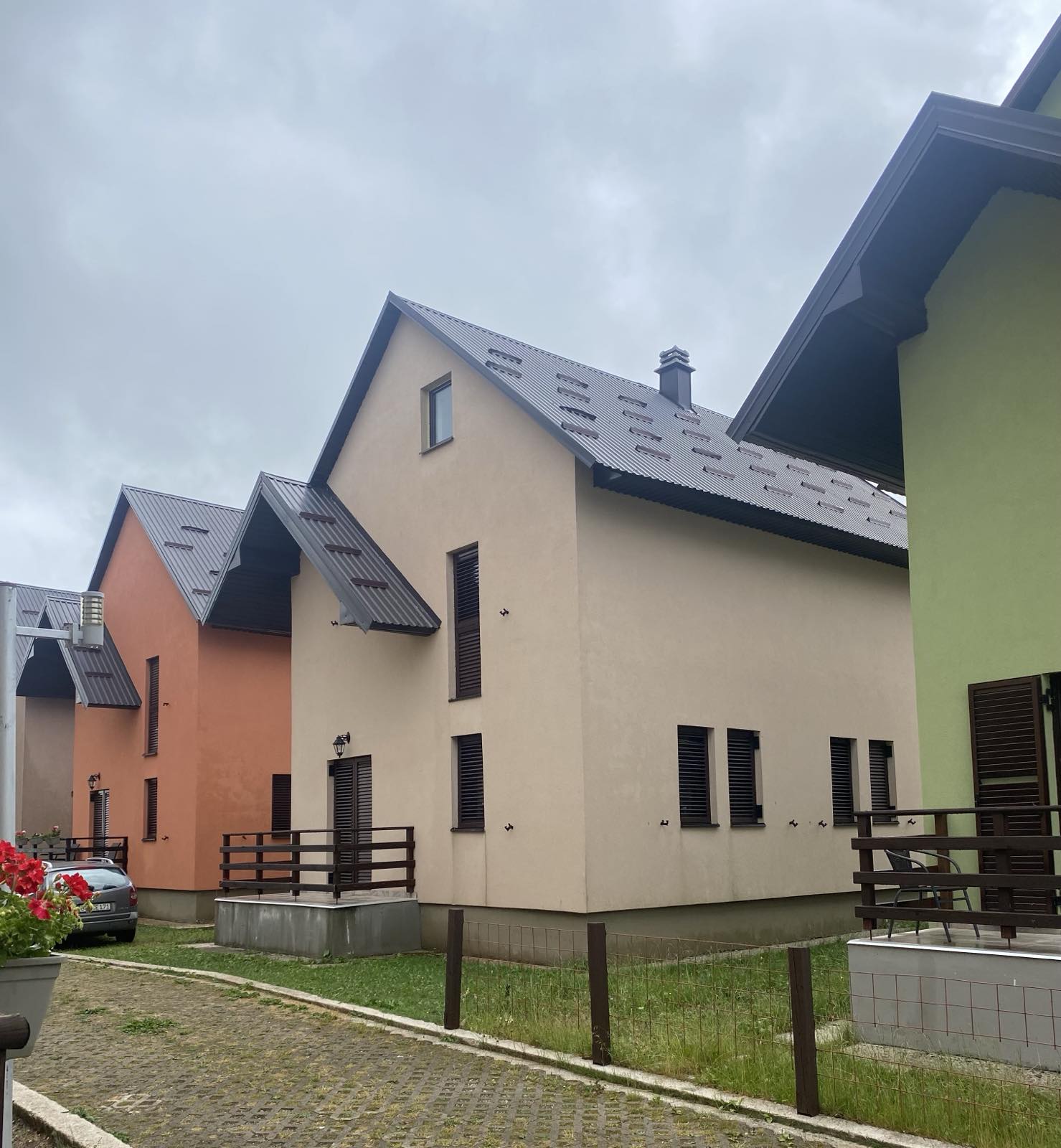 Moticki Gaj'da 2 Kir Evi - 23