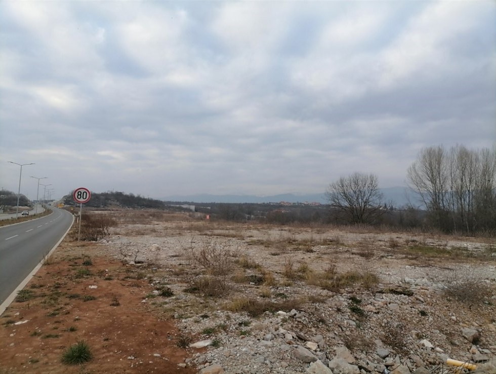 Danilovgrad'da 4200m2'lik İmarlı Arazi - 2