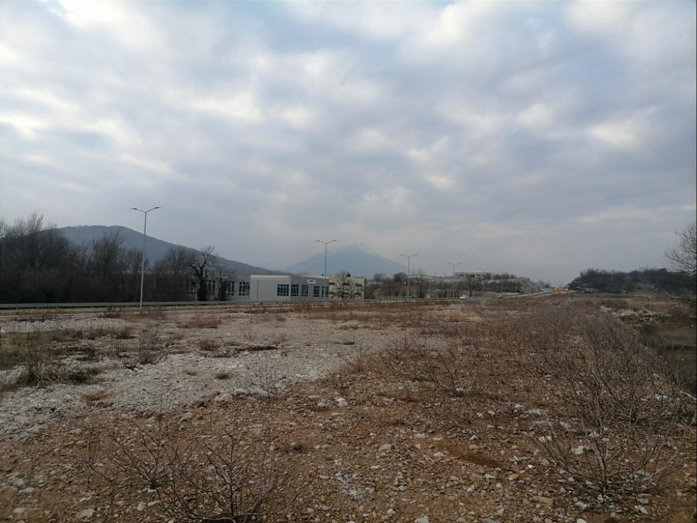 Danilovgrad'da 4200m2'lik İmarlı Arazi - 3