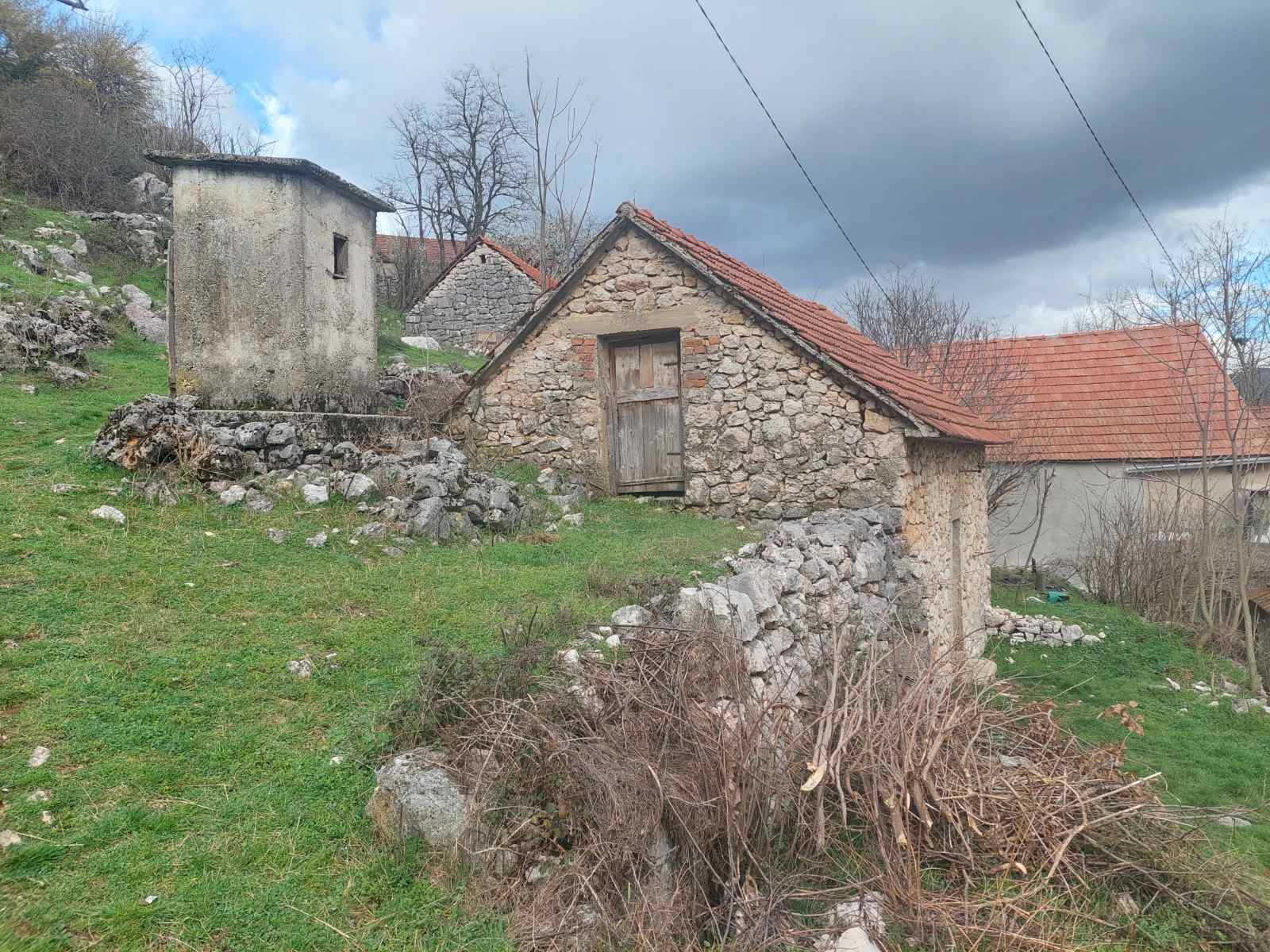 Niksic'te 100m2'lik Ev - 13