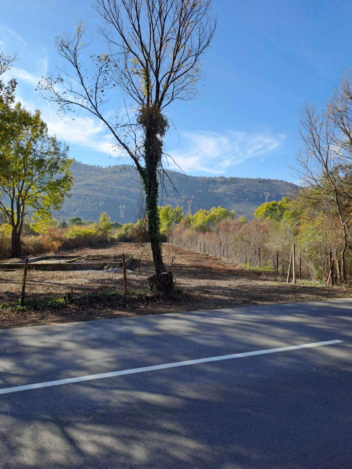 Urbanizovan Plac Mareza 1955m2 - 2