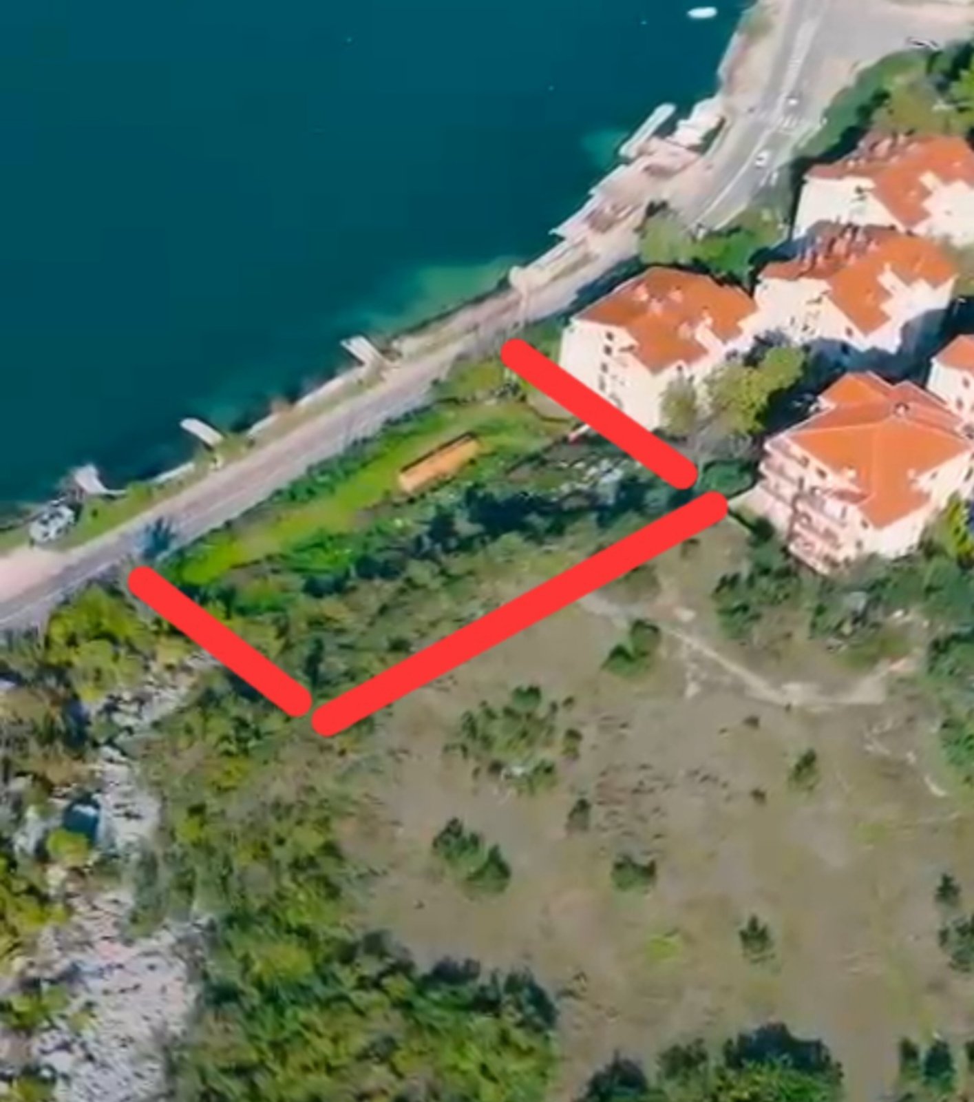 Urbanized Plot Risan 2180m2 - 3