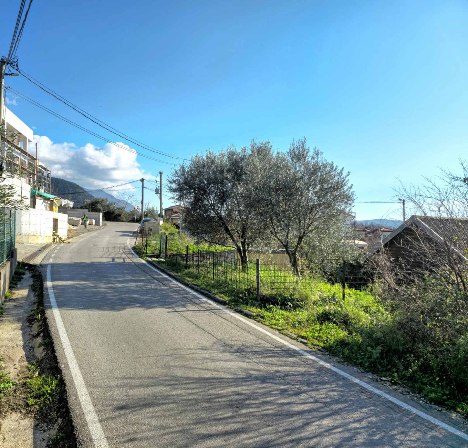 Urbanized Land for sale Kavac 1105m2 - 4