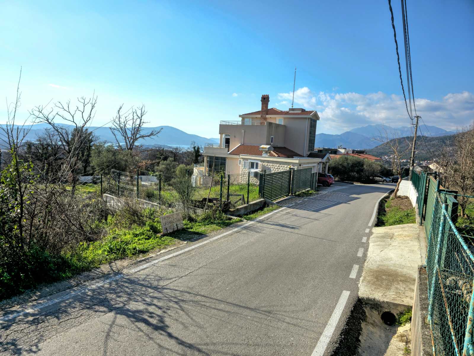 Urbanized Land for sale Kavac 1105m2 - 3