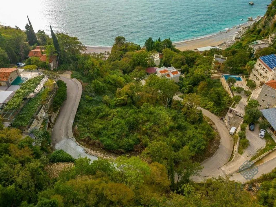 Urbanizovano zemljište na prodaju Perazića Do 1129m2 - 2