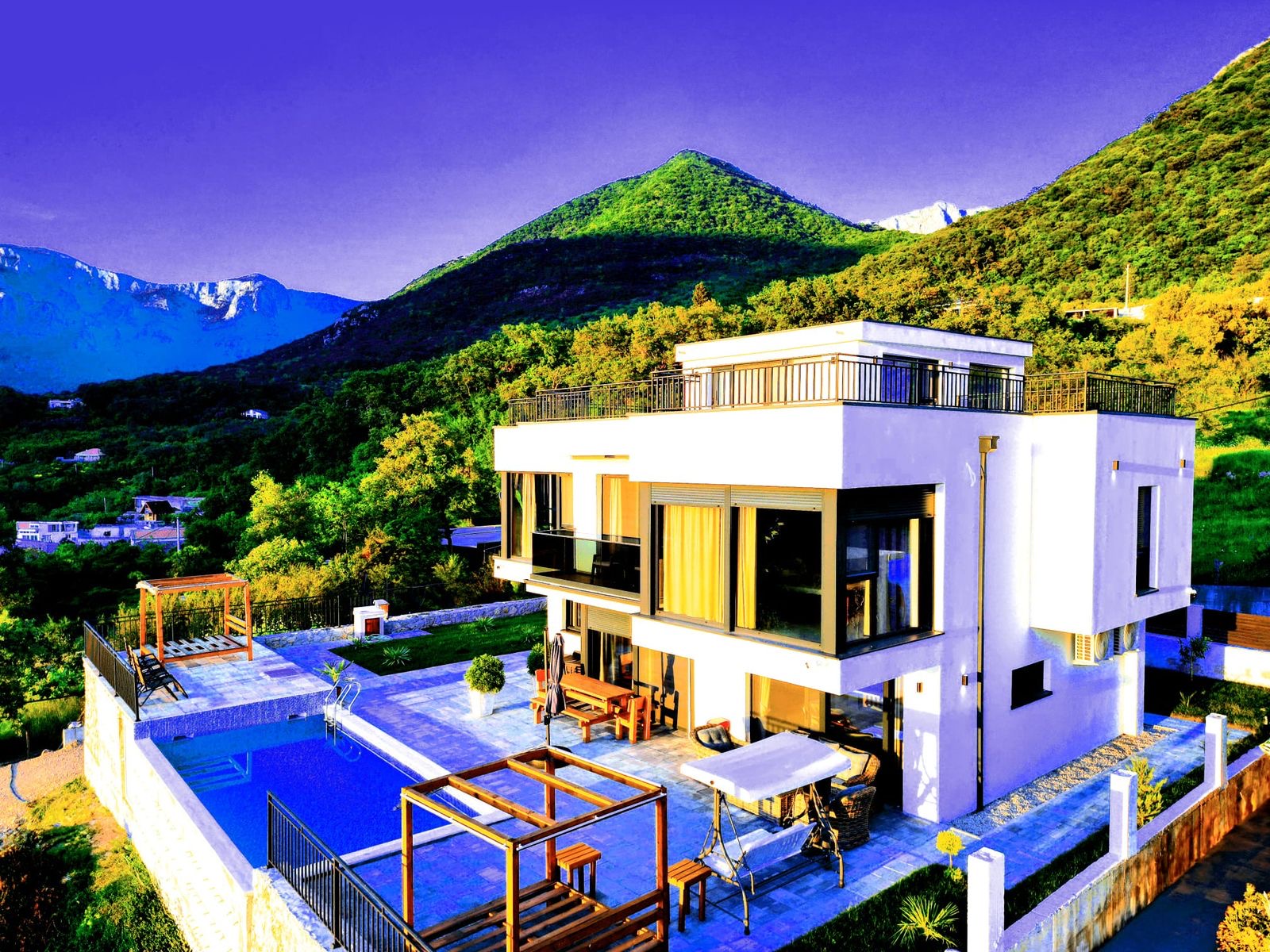 Luksuzna vila na prodaju Bar 280m2