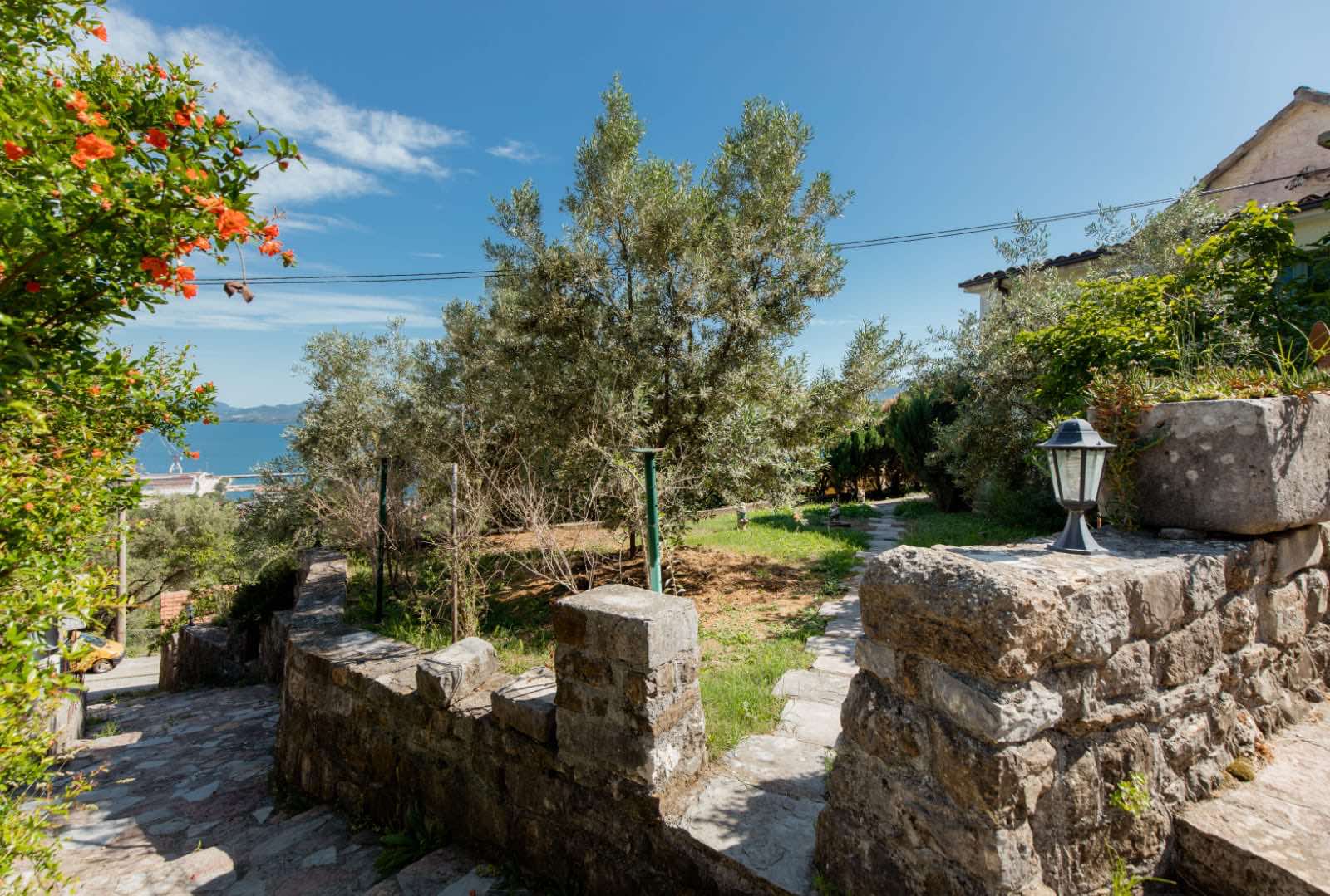 Urbanized land for sale Bijela 2122m2 - 4