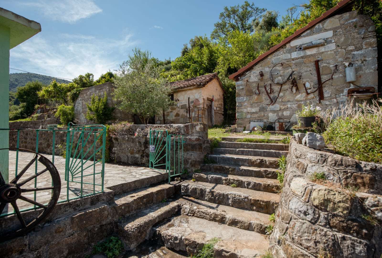 Urbanized land for sale Bijela 2122m2 - 7