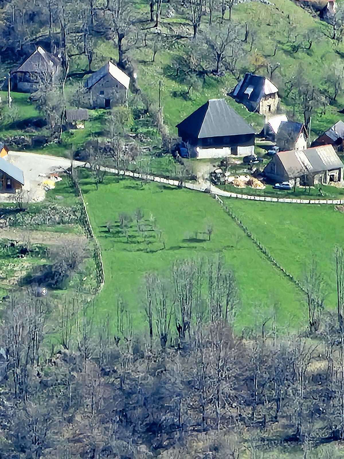 Satılık Arsa Gornje Lipovo 9000m2 - 6