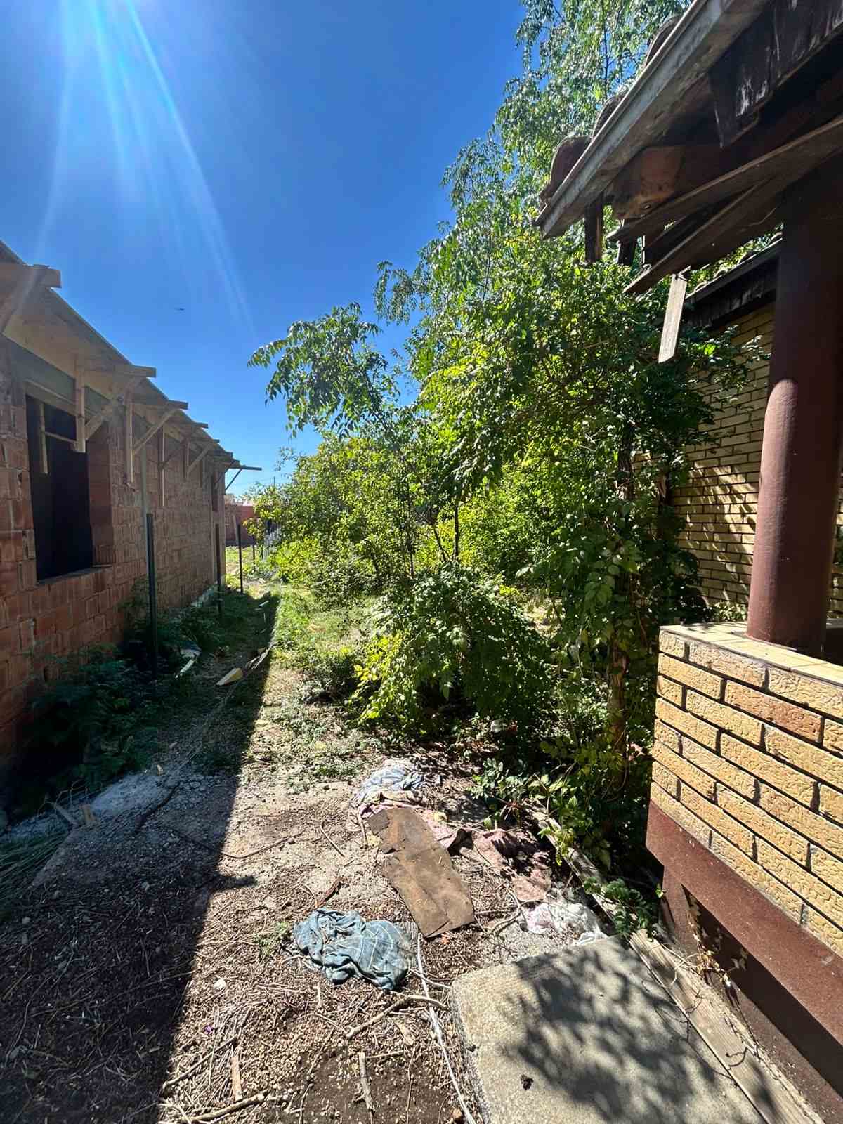 Plot with House for sale Podgorica 2401m2 - 3