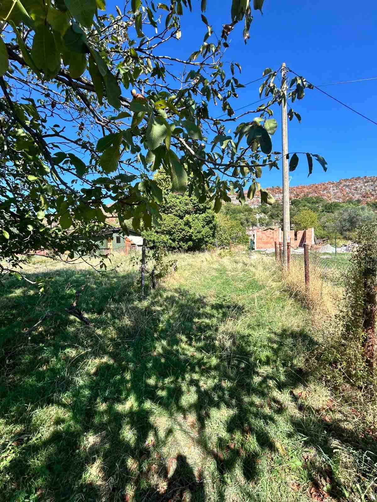 Plot with House for sale Podgorica 2401m2 - 2