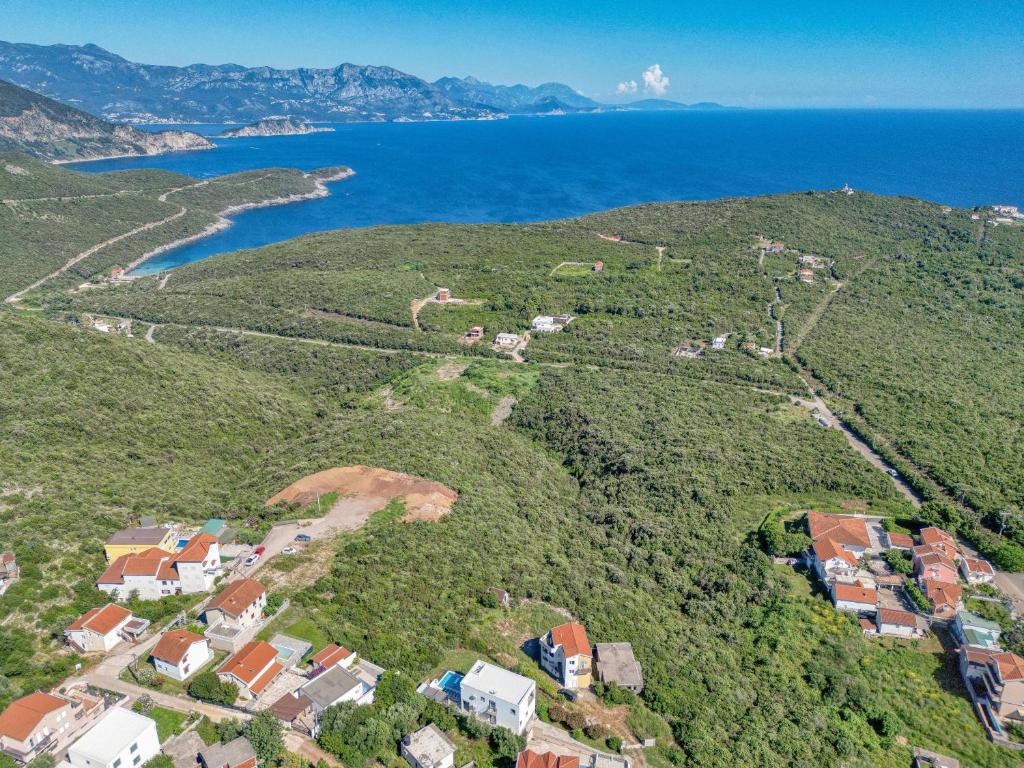 Урбанизированный участок Кримовица 339м2