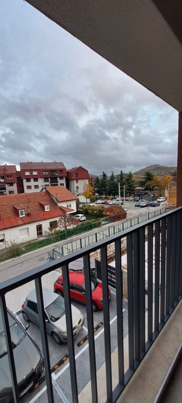 Продаётся однокомнатная квартира Цетине 48 м2 - 12