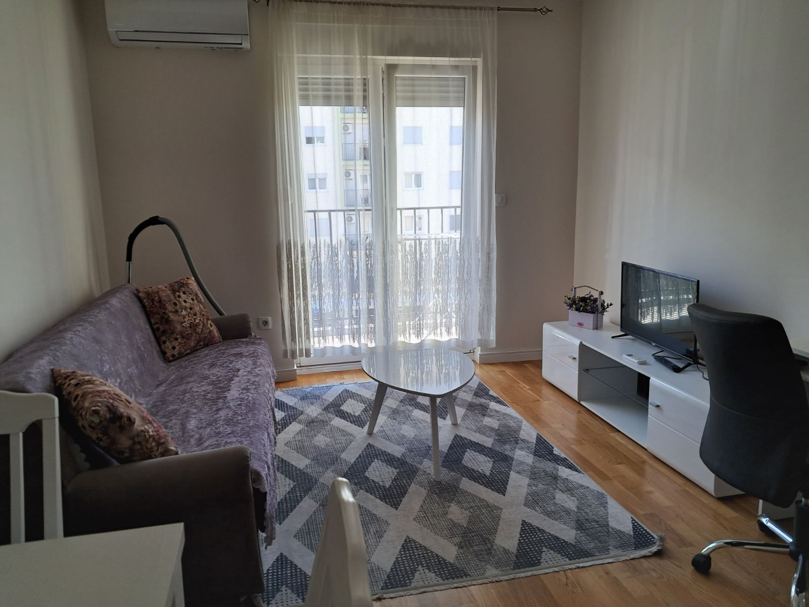 One bedroom Apartment for rent Zetagradnje 40m2
