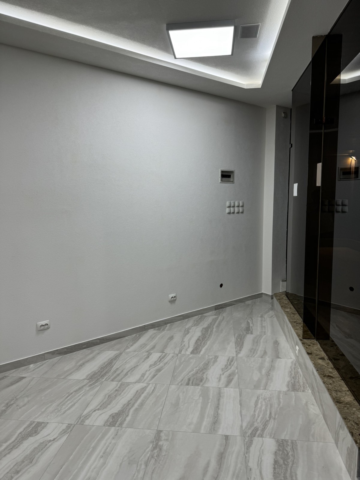 Business premises for sale Preko Morace 28m2 - 2