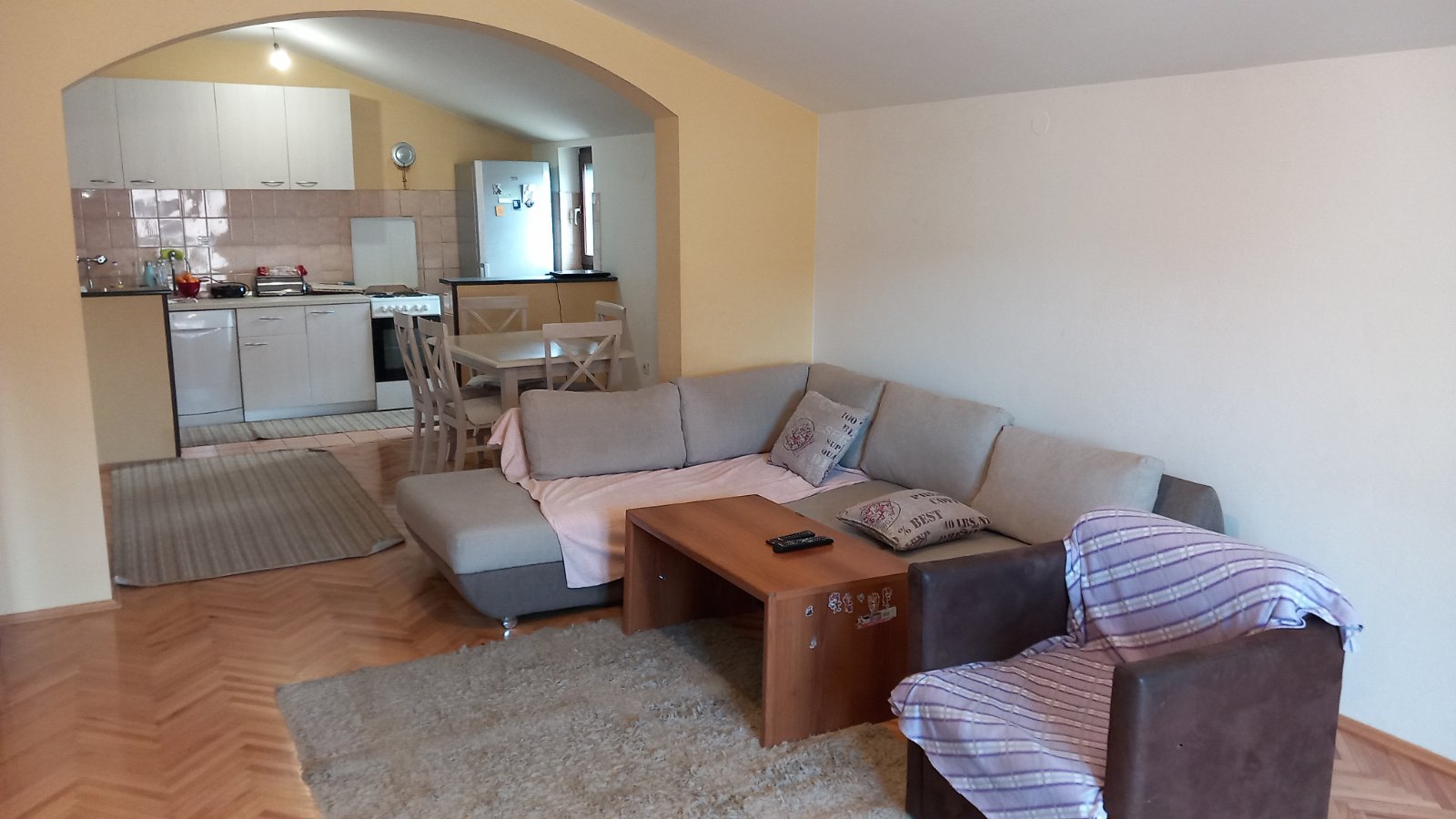 Podgorica’da 130 m2 üç yatak odalı kiralık daire - 2