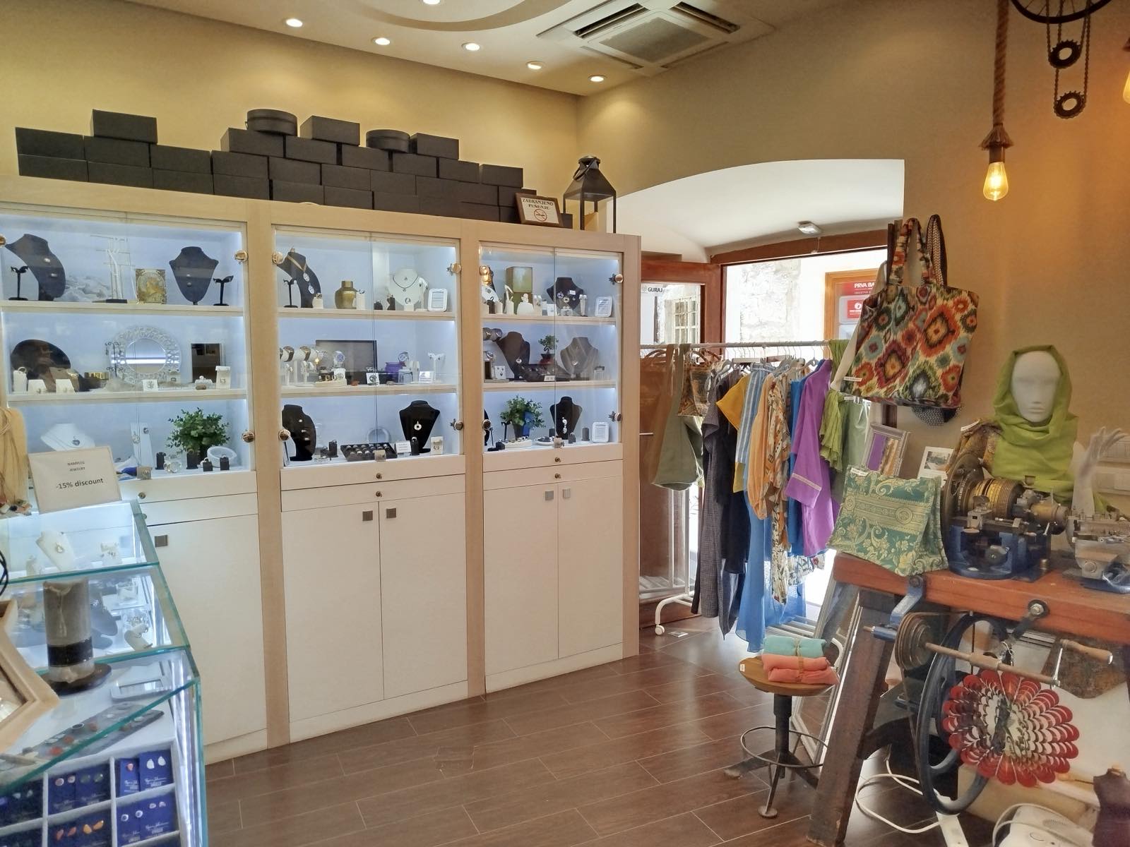 Budva’da satılık işyeri 36m2 - 6